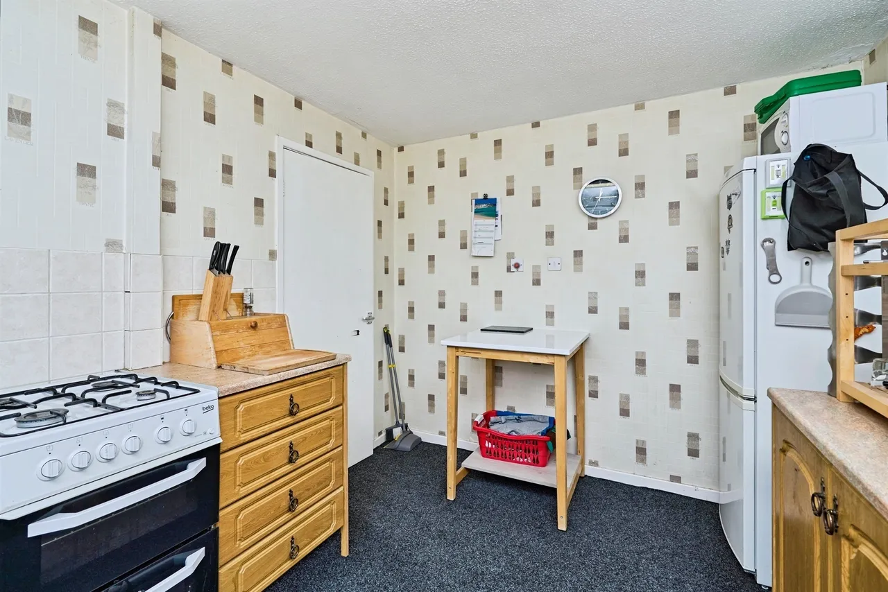 Holloway Bank, West Bromwich, B70, photo 6