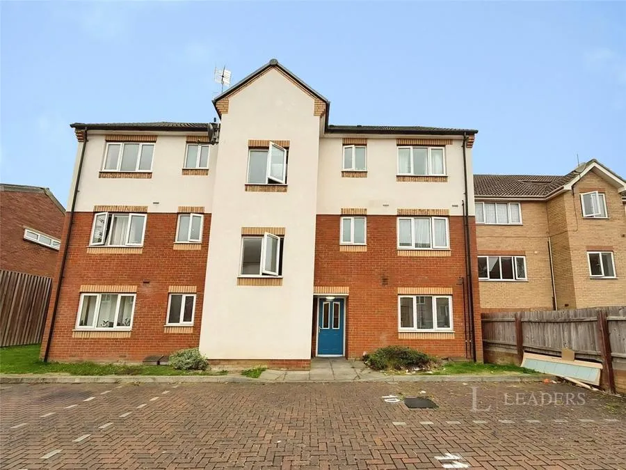 2 bed flat to rent, Sarum Road, Luton, LU3