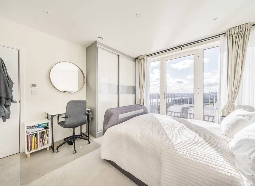 Moorhen Drive, West Hendon, NW9, photo 4
