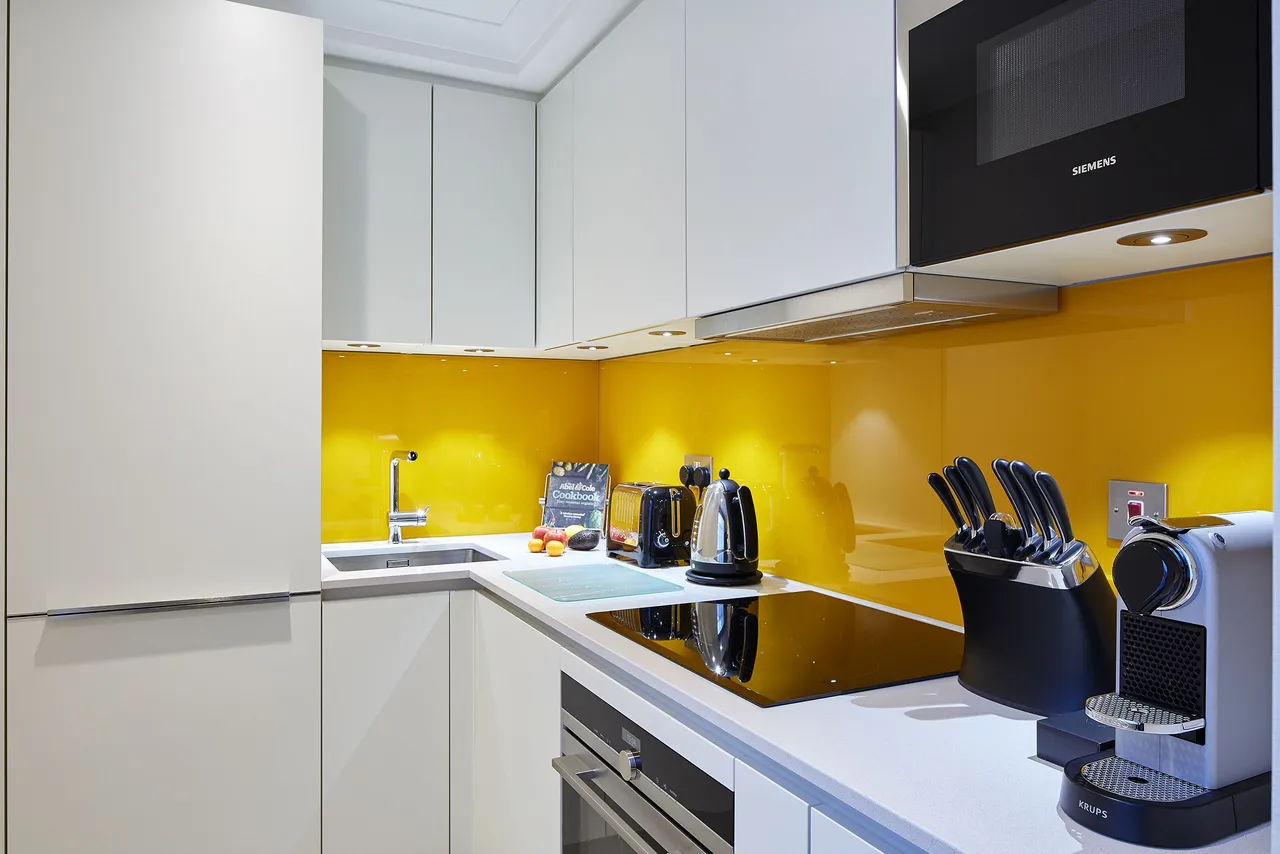 Studio Apartment, Cheval Calico House, 42b Bow Lane, London, photo 2