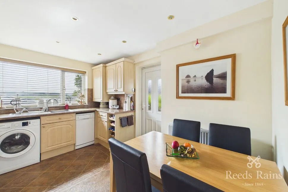 Broomcroft Road, Ossett, West Yorkshire, WF5, photo 2