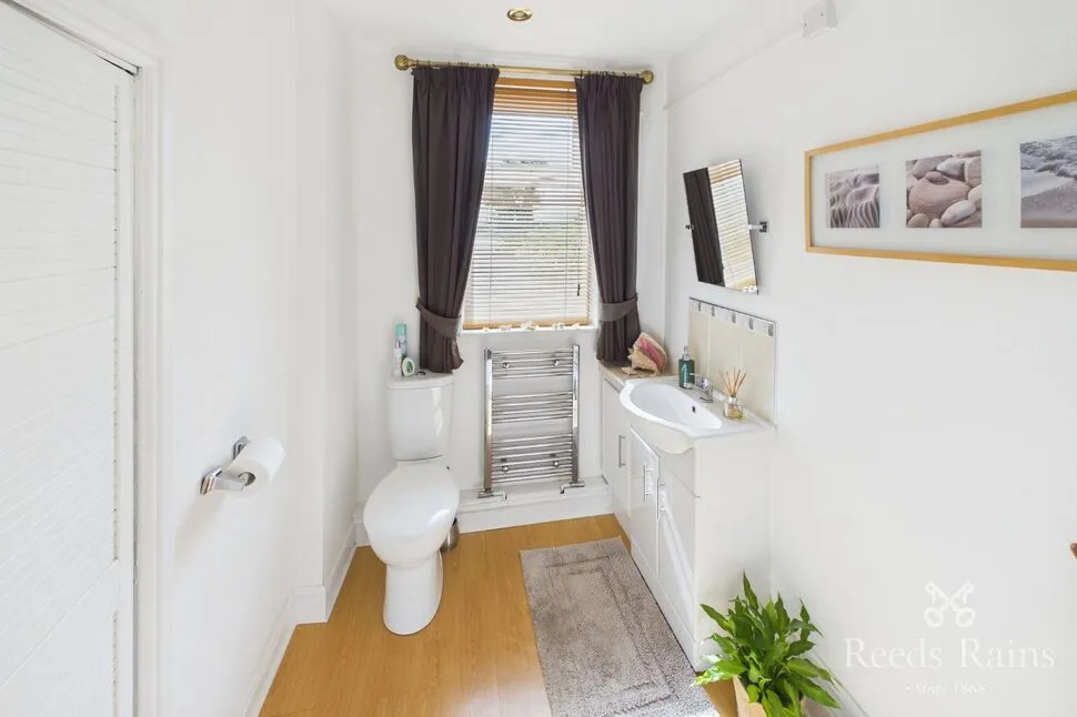Broomcroft Road, Ossett, West Yorkshire, WF5, photo 6