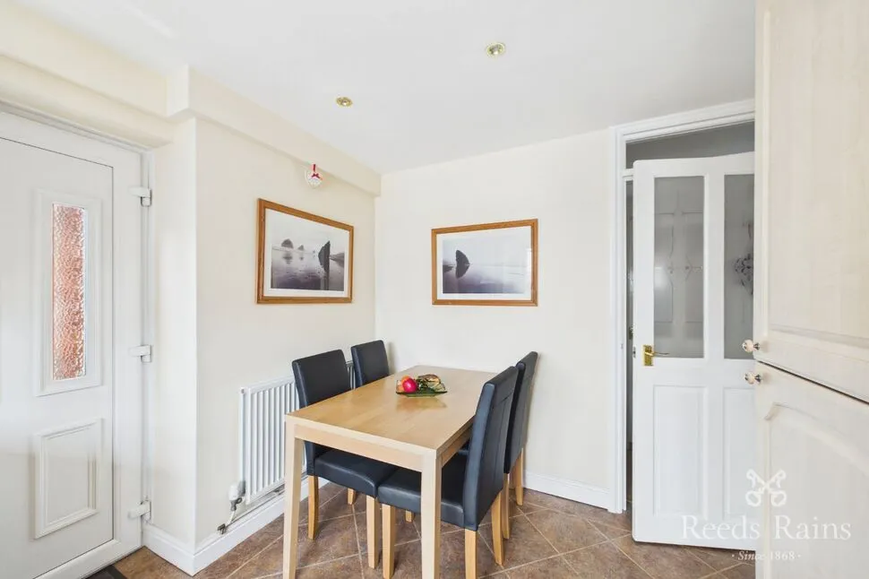 Broomcroft Road, Ossett, West Yorkshire, WF5, photo 12