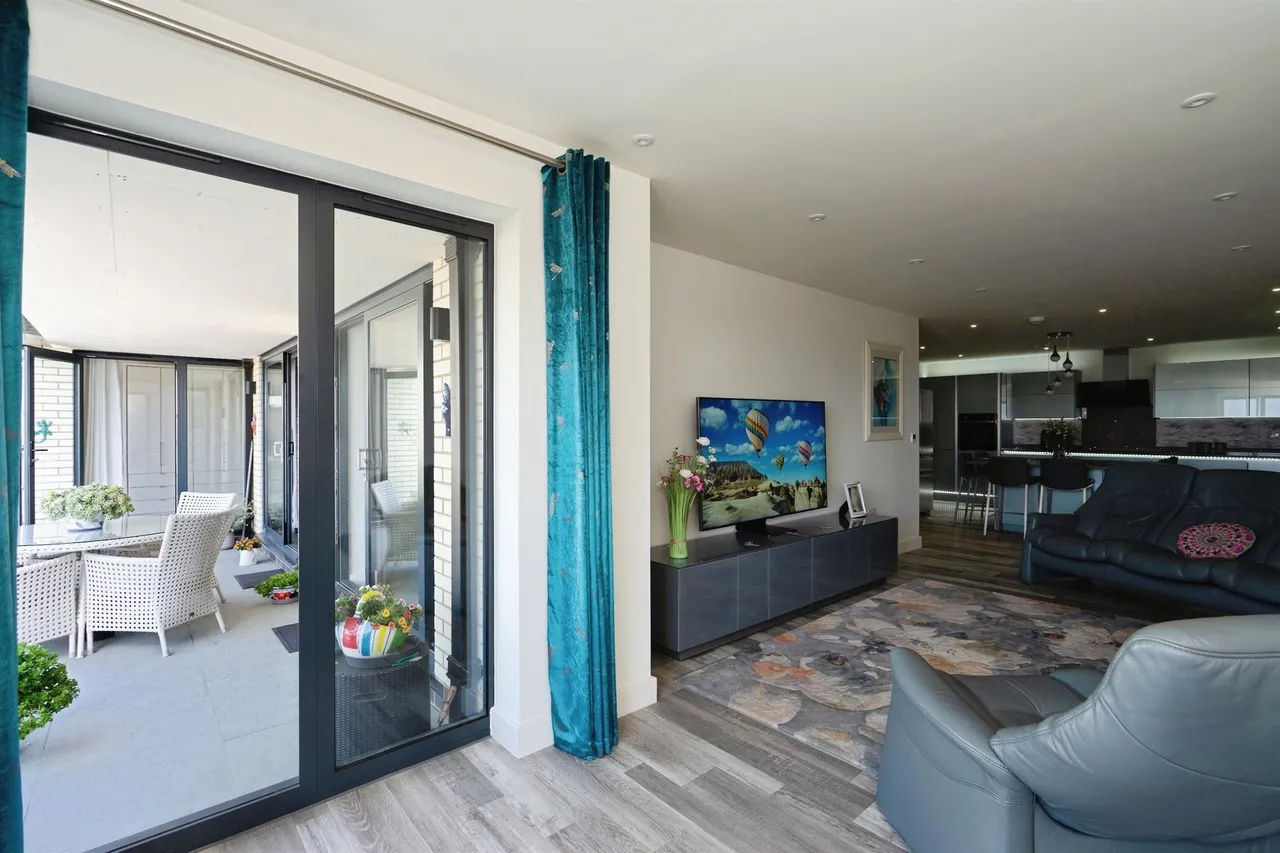 Claremont Road, Seaford, BN25, photo 10