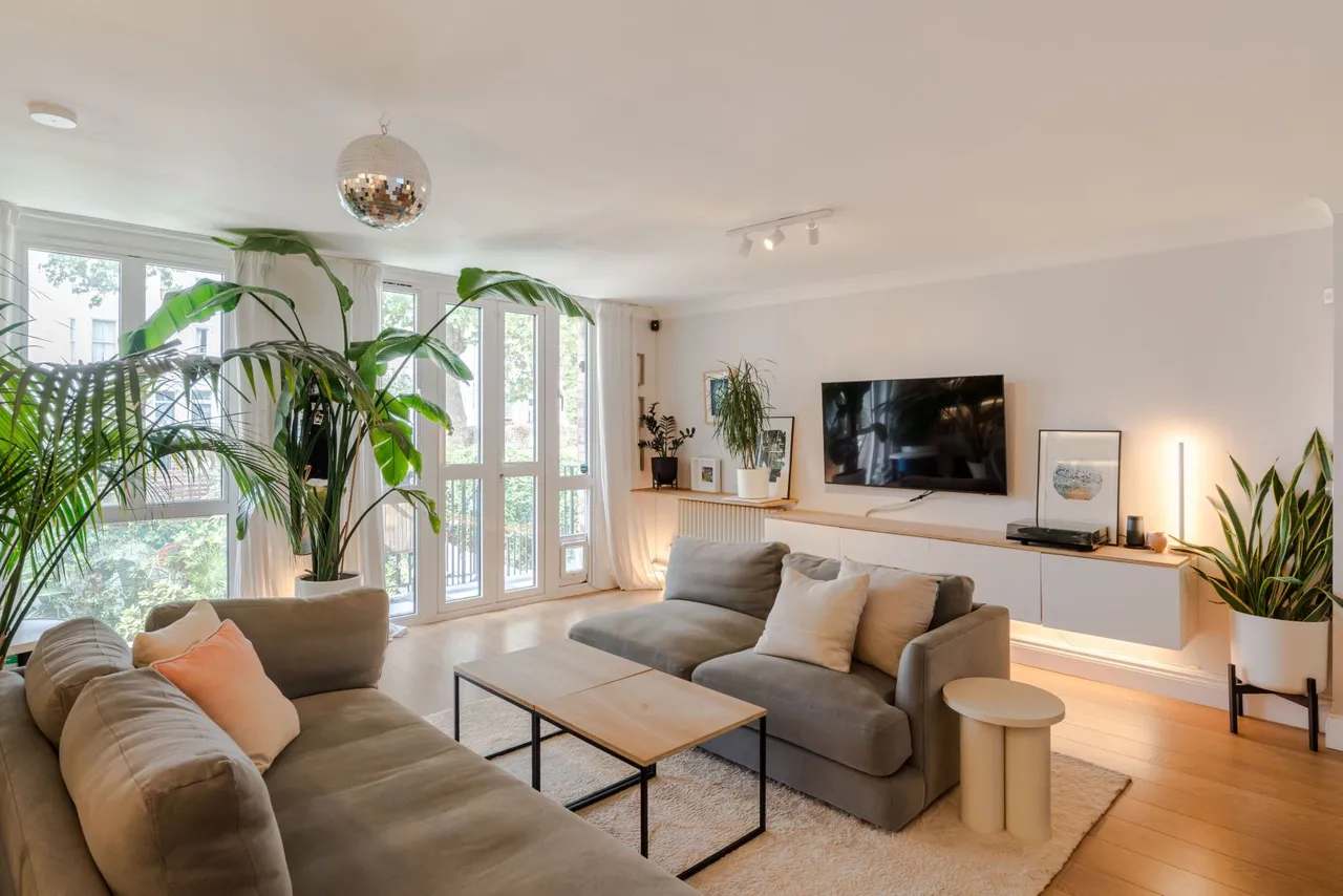 Powis Square, Notting Hill, London, W11 2BN, photo 3