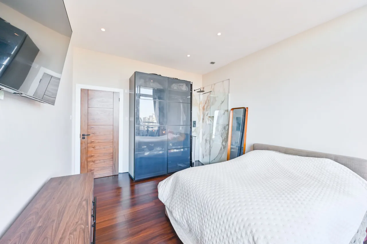 London, SW11, photo 14