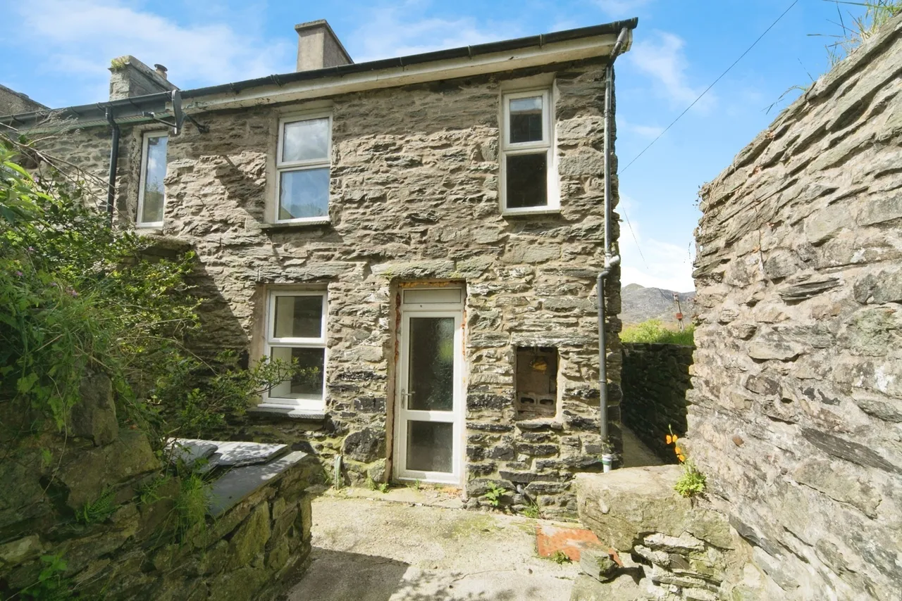 Pengelli Terrace, Blaenau Ffestiniog, LL41, photo 27