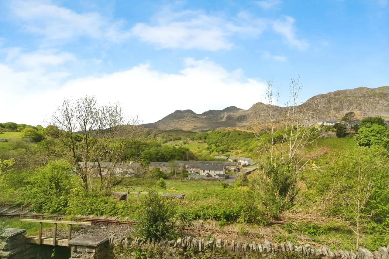 Pengelli Terrace, Blaenau Ffestiniog, LL41, photo 15