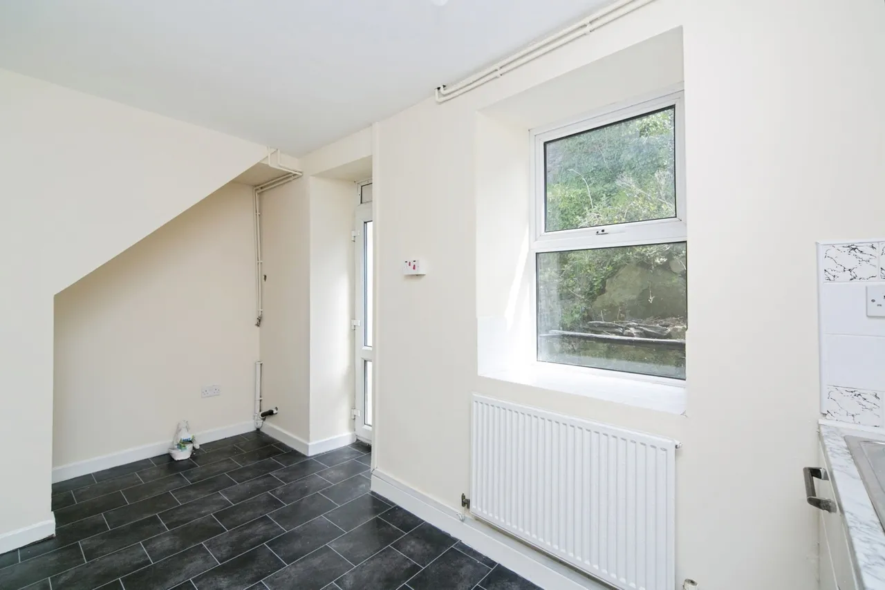 Pengelli Terrace, Blaenau Ffestiniog, LL41, photo 23