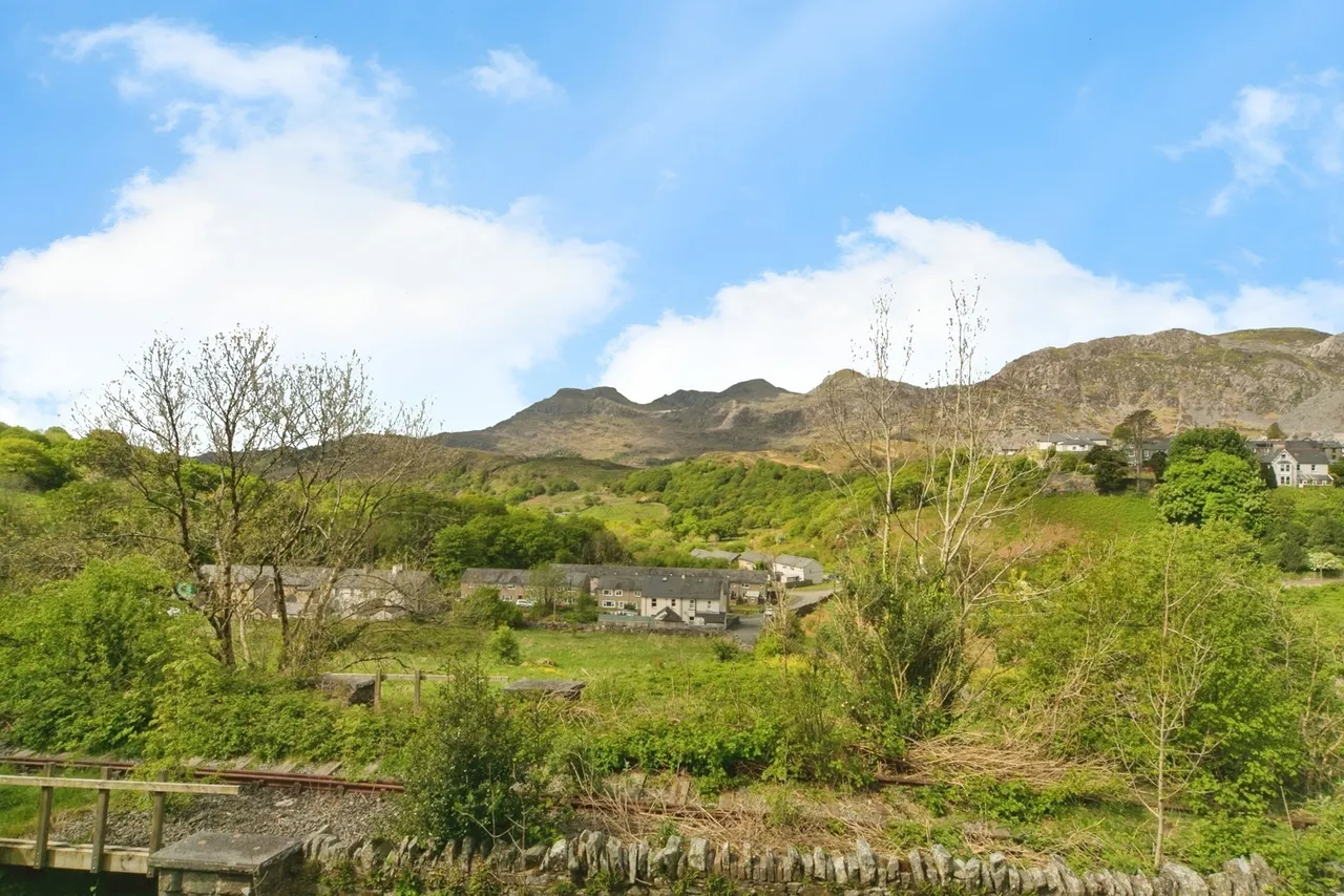 Pengelli Terrace, Blaenau Ffestiniog, LL41, photo 22