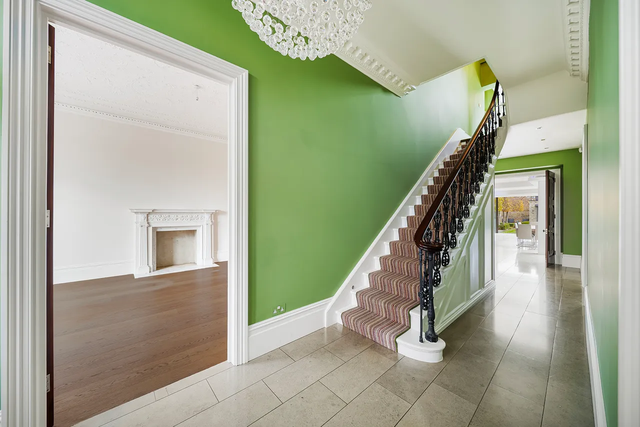 Kew Road, Richmond, South West London, photo 6