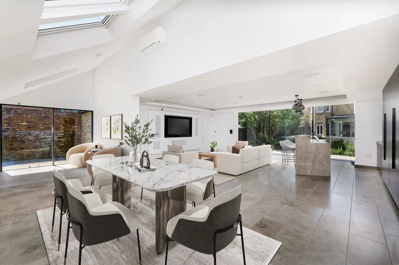 Kew Road, Richmond, South West London, photo 9