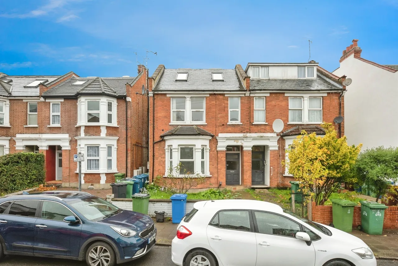 1 bed flat for sale — Welldon Crescent, HARROW