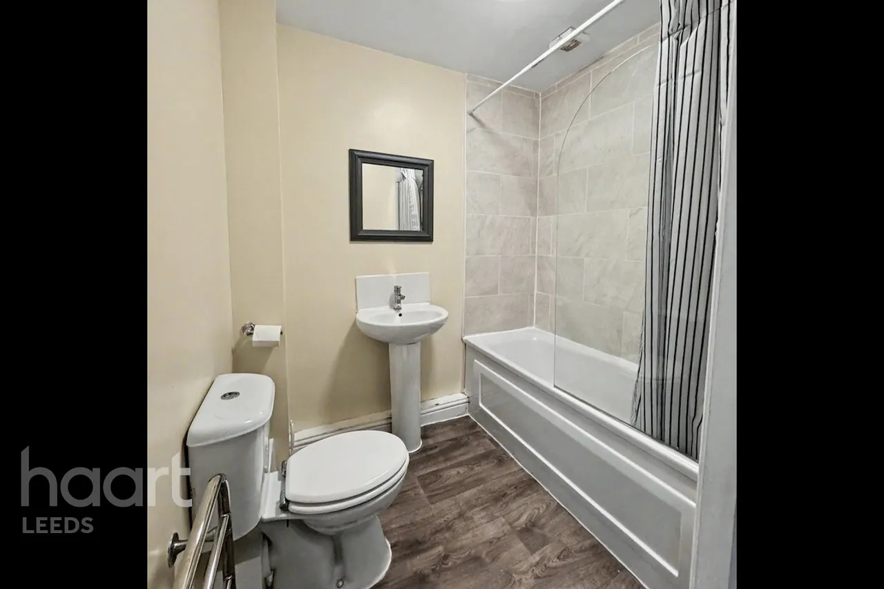 Admiral Street, Leeds, LS11, photo 9