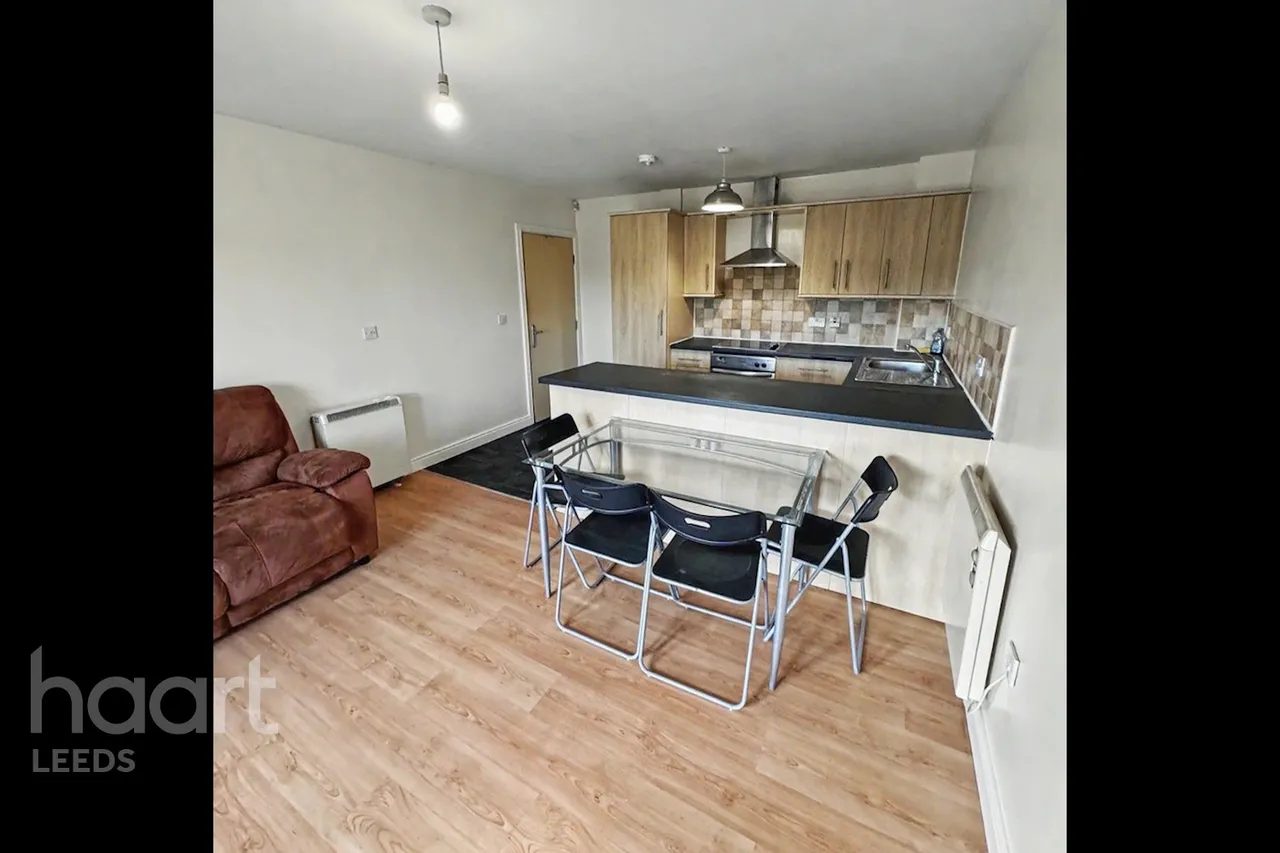 Admiral Street, Leeds, LS11, photo 4