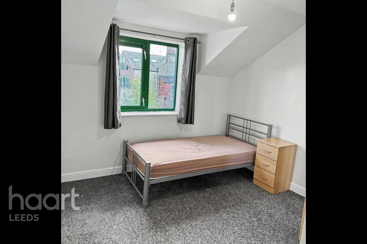 Admiral Street, Leeds, LS11, photo 8