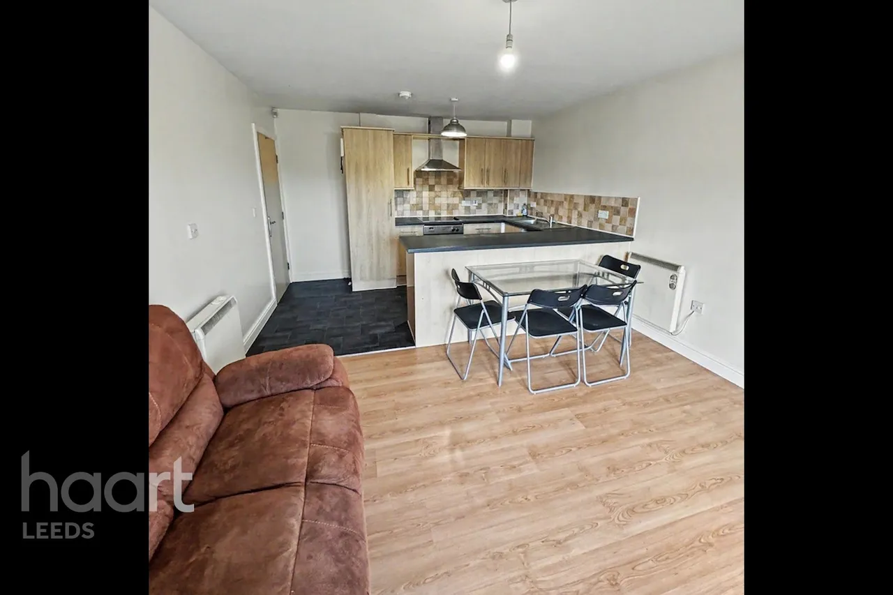 Admiral Street, Leeds, LS11, photo 5