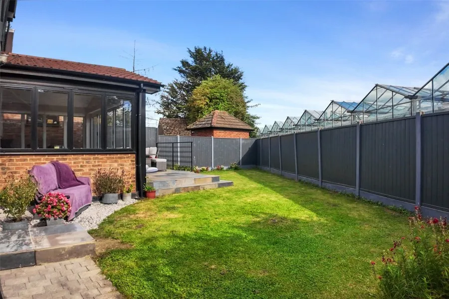 with 4 bedrooms in Old House Lane, Roydon, CM19, photo 20