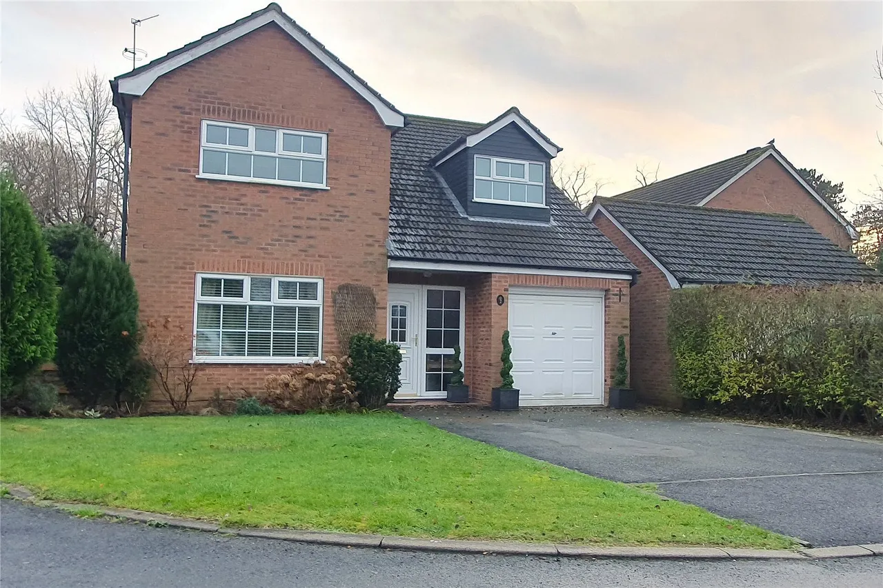 4 bed house for sale — Argyll Close, Macclesfield, Cheshire, SK10