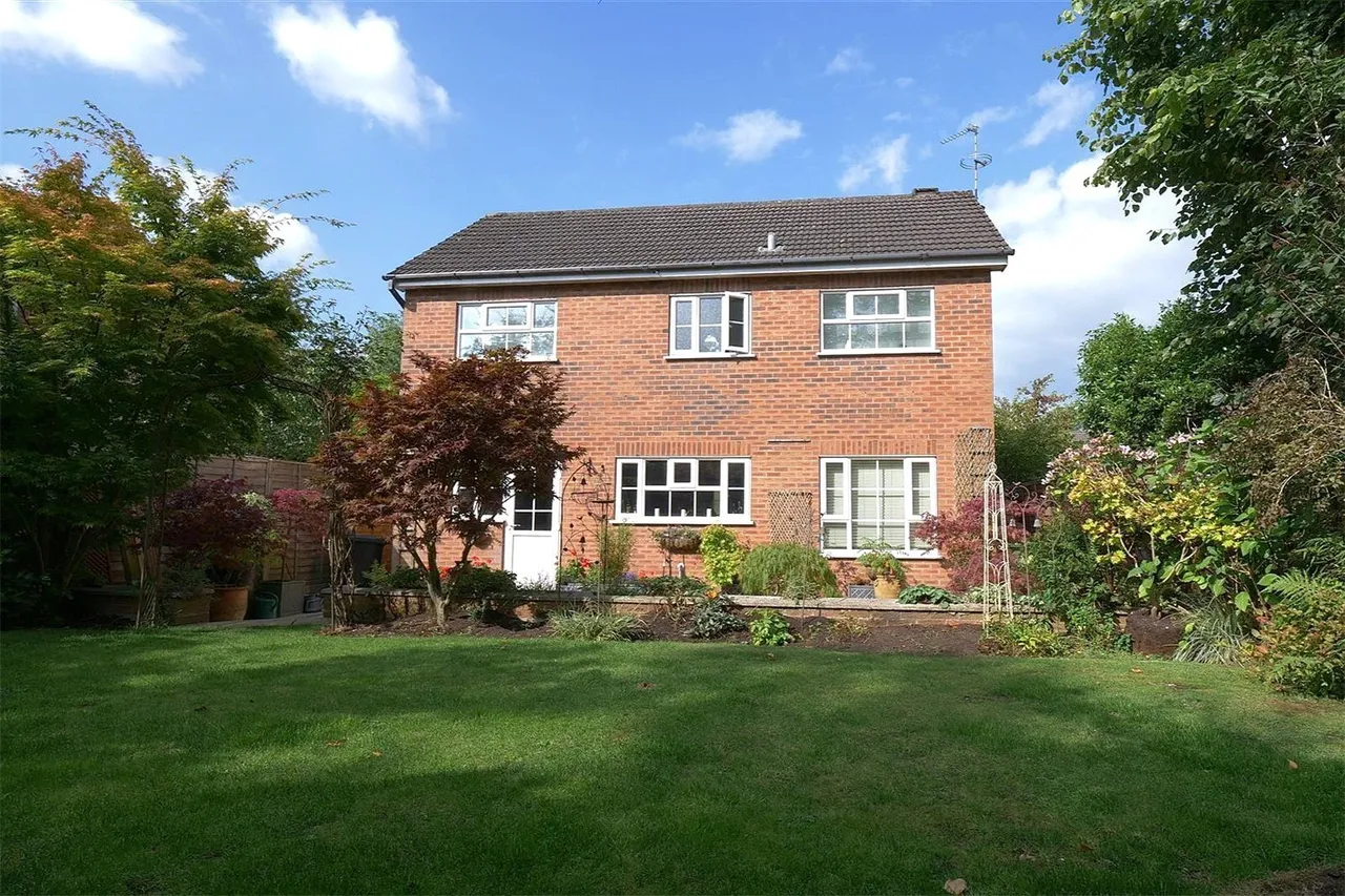 Argyll Close, Macclesfield, Cheshire, SK10, photo 15