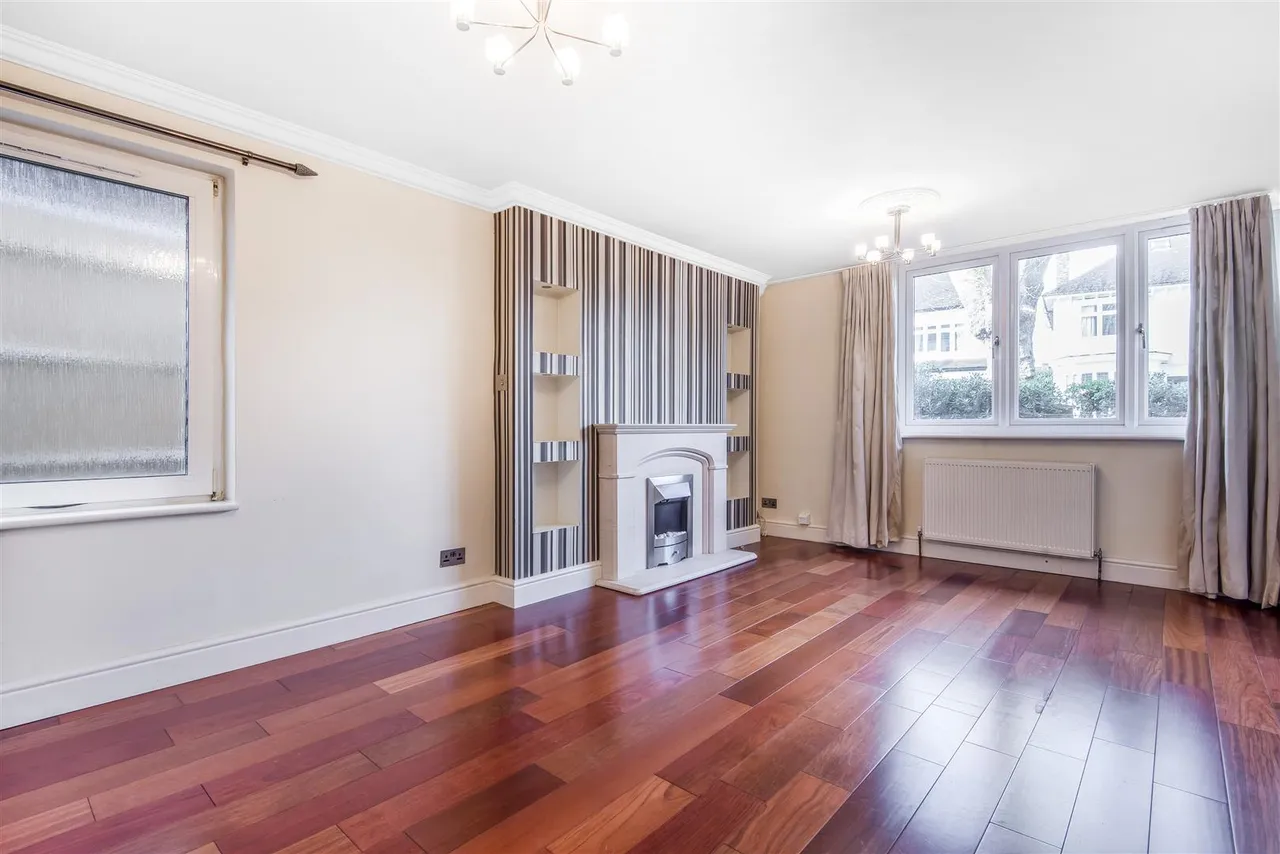 Sheen Gate Gardens, East Sheen, SW14, photo 6