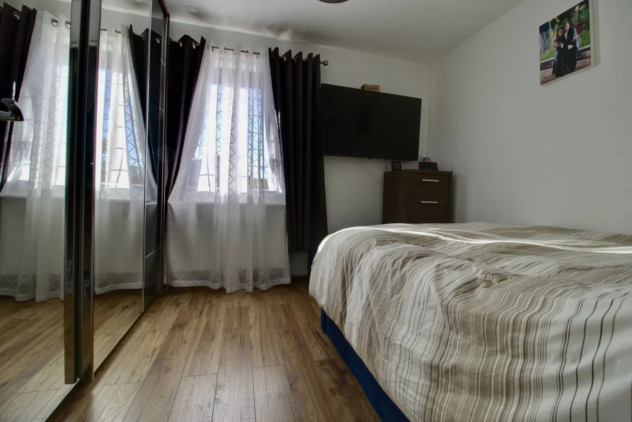 Joyners Close, Dagenham, RM9, photo 16