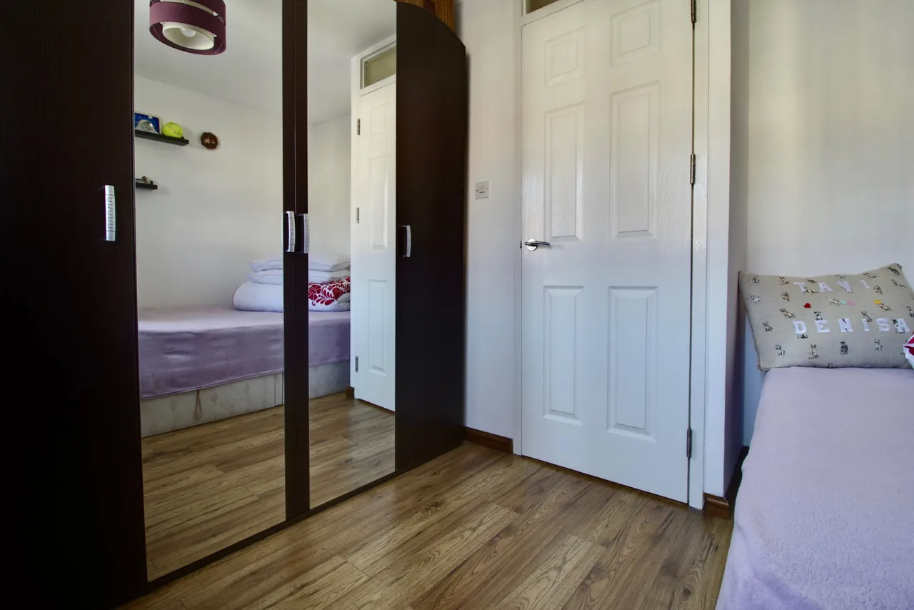 Joyners Close, Dagenham, RM9, photo 14