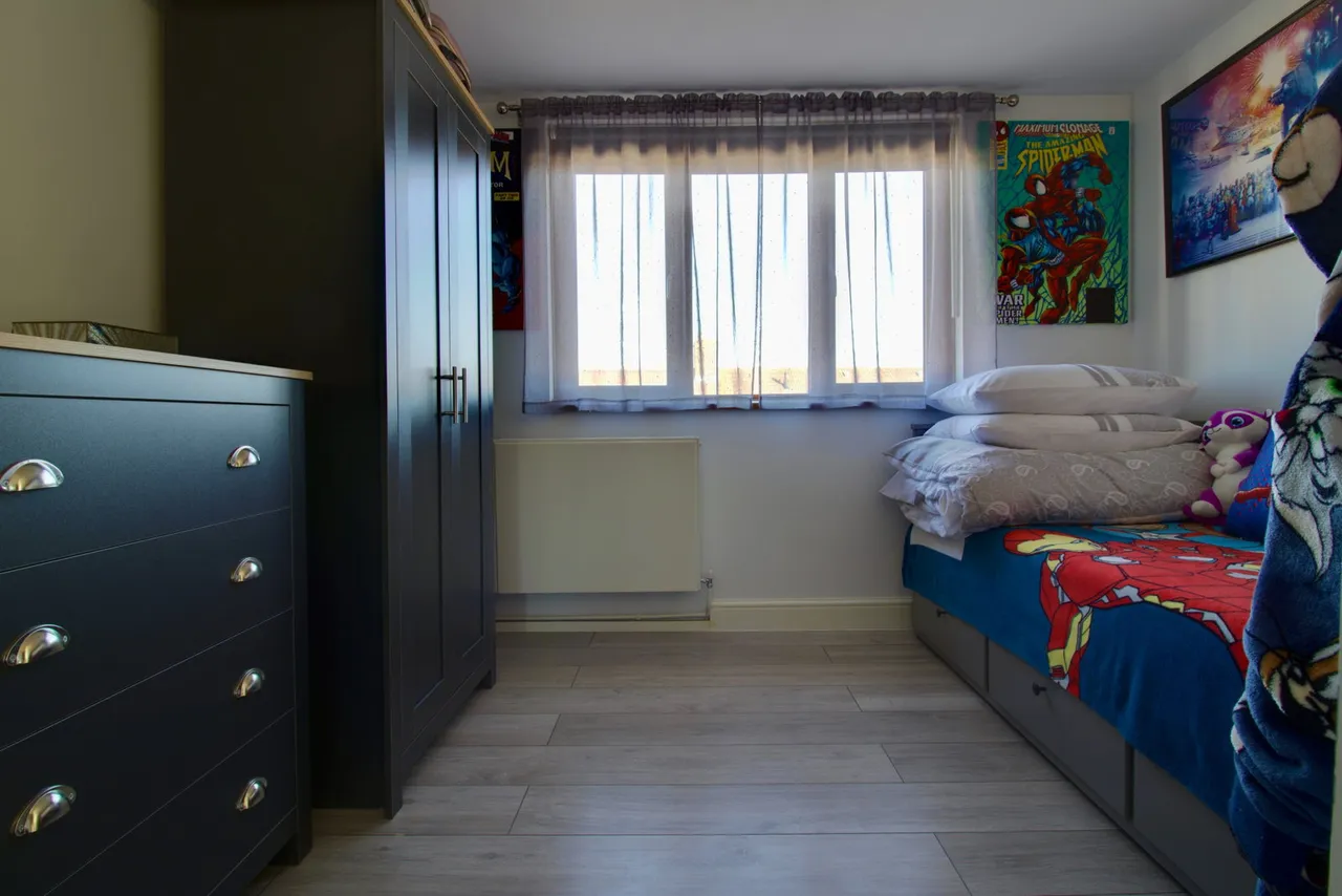 Joyners Close, Dagenham, RM9, photo 18
