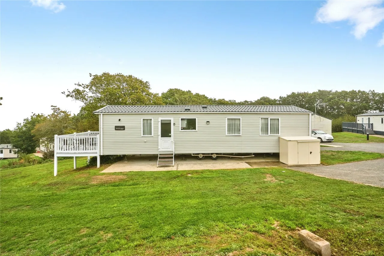 Thorness Lane, Cowes, PO31, photo 11