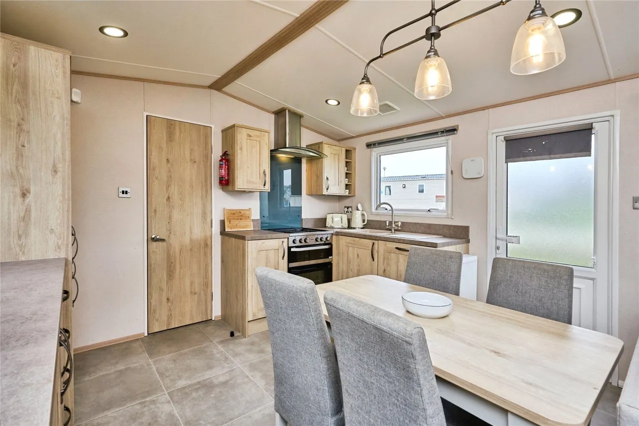 Thorness Lane, Cowes, PO31, photo 8