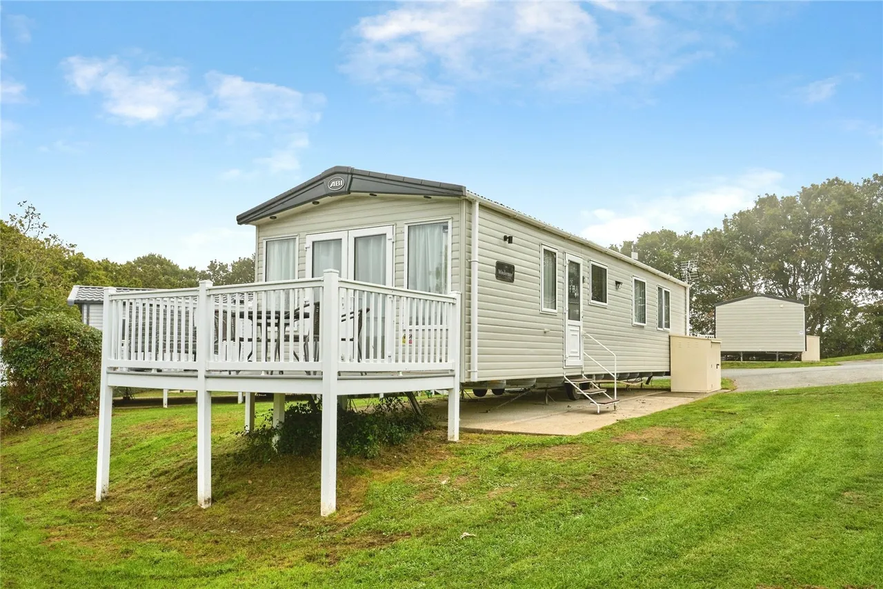 2 bed house for sale, Thorness Lane, Cowes, PO31
