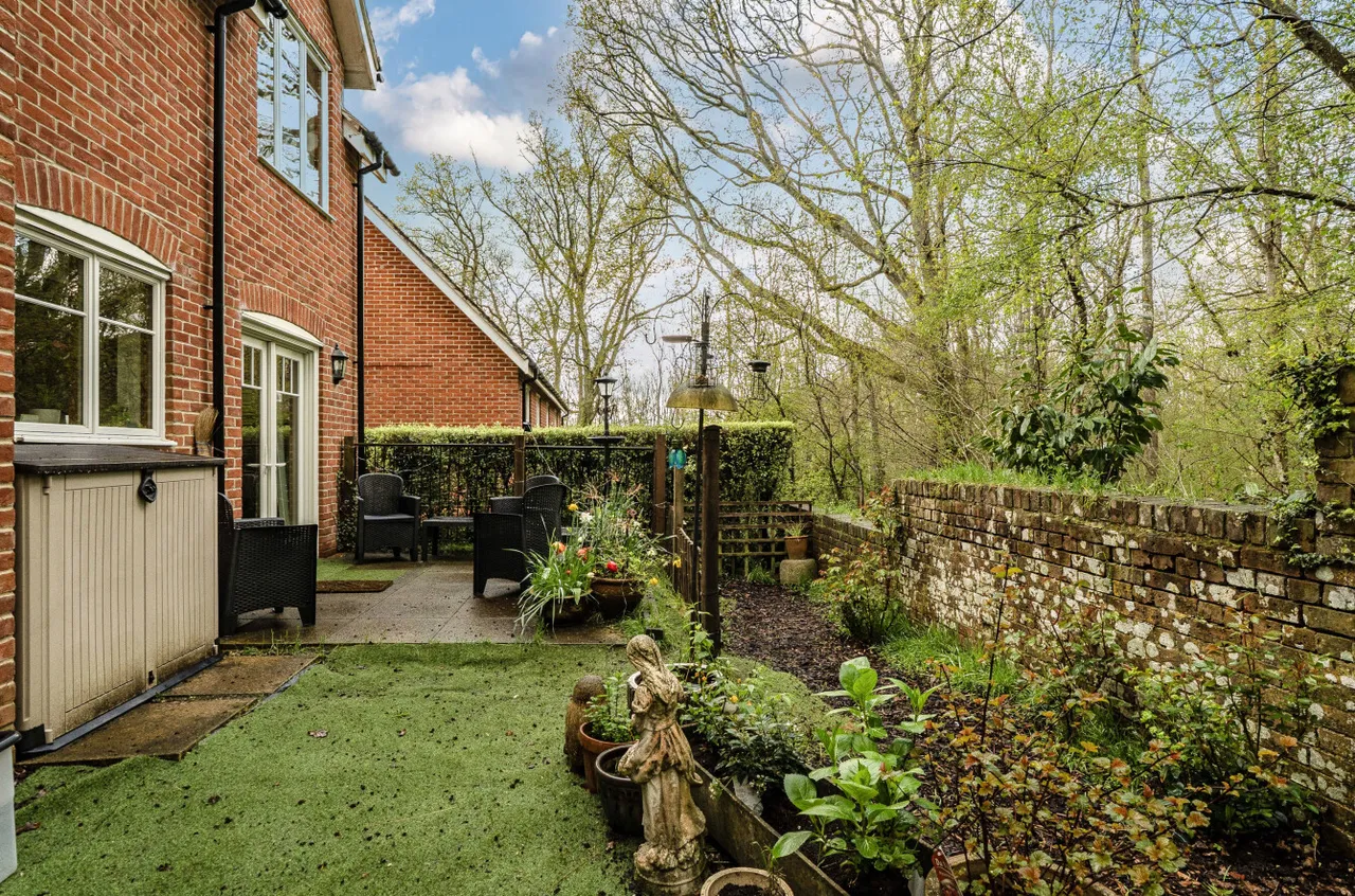 Salisbury Road, Sherfield English, SO51, photo 9