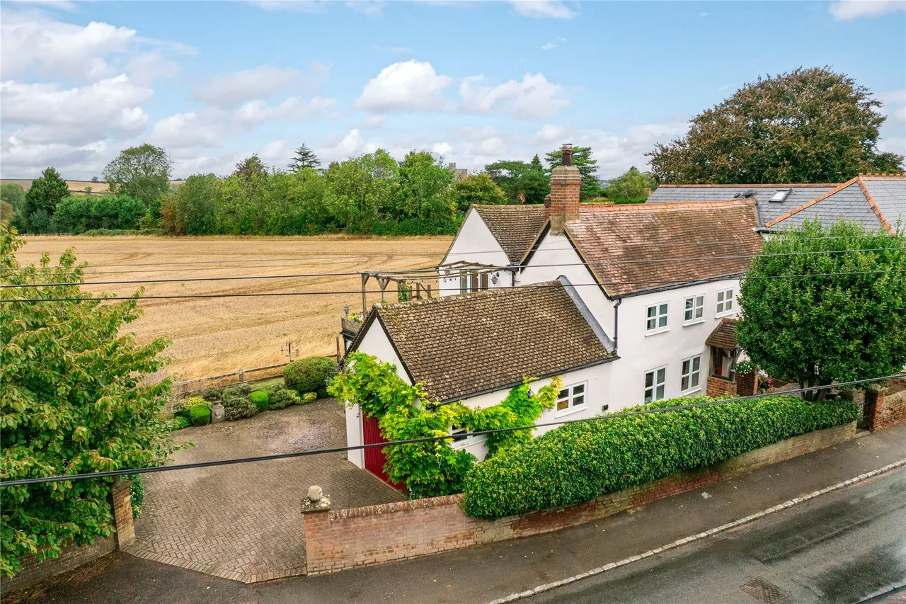Merrymead Cottage, Bridgeway, HP18, photo 17