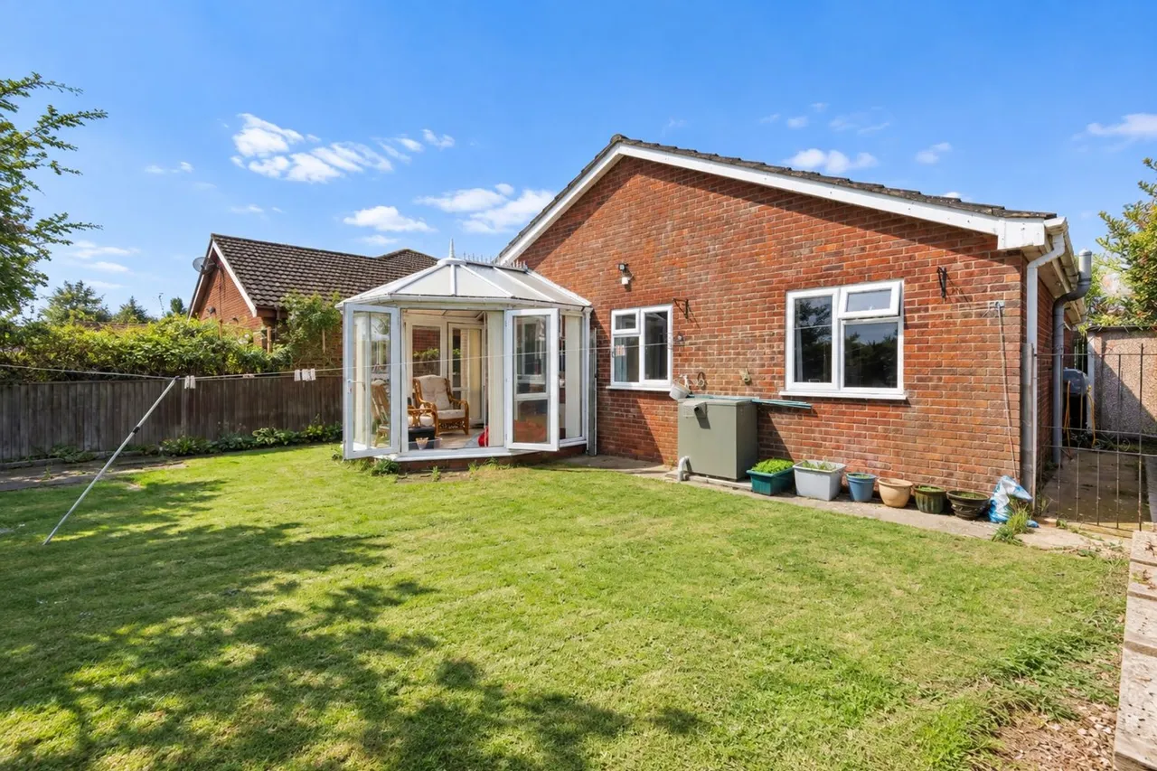 Caleb Hill Road, Boston, PE22, photo 17
