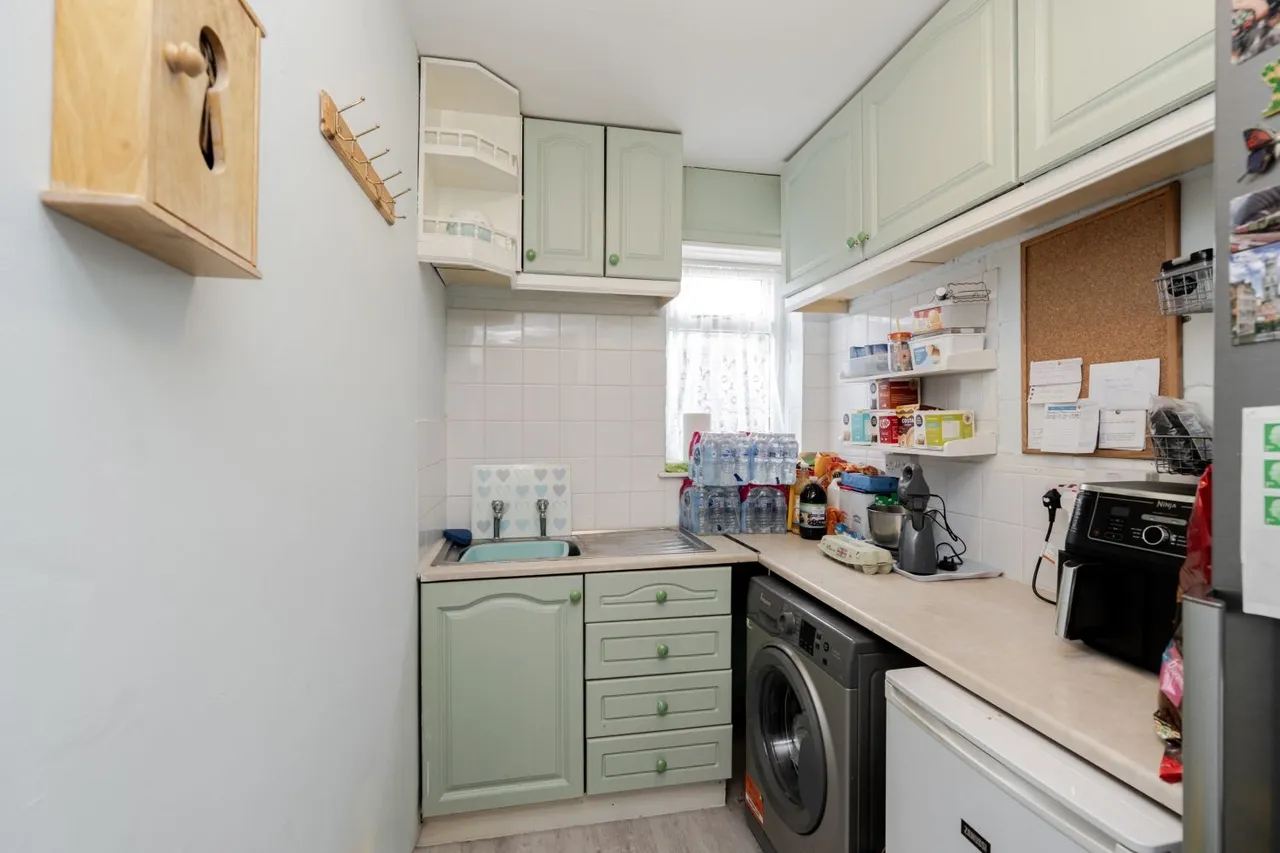 Caleb Hill Road, Boston, PE22, photo 10
