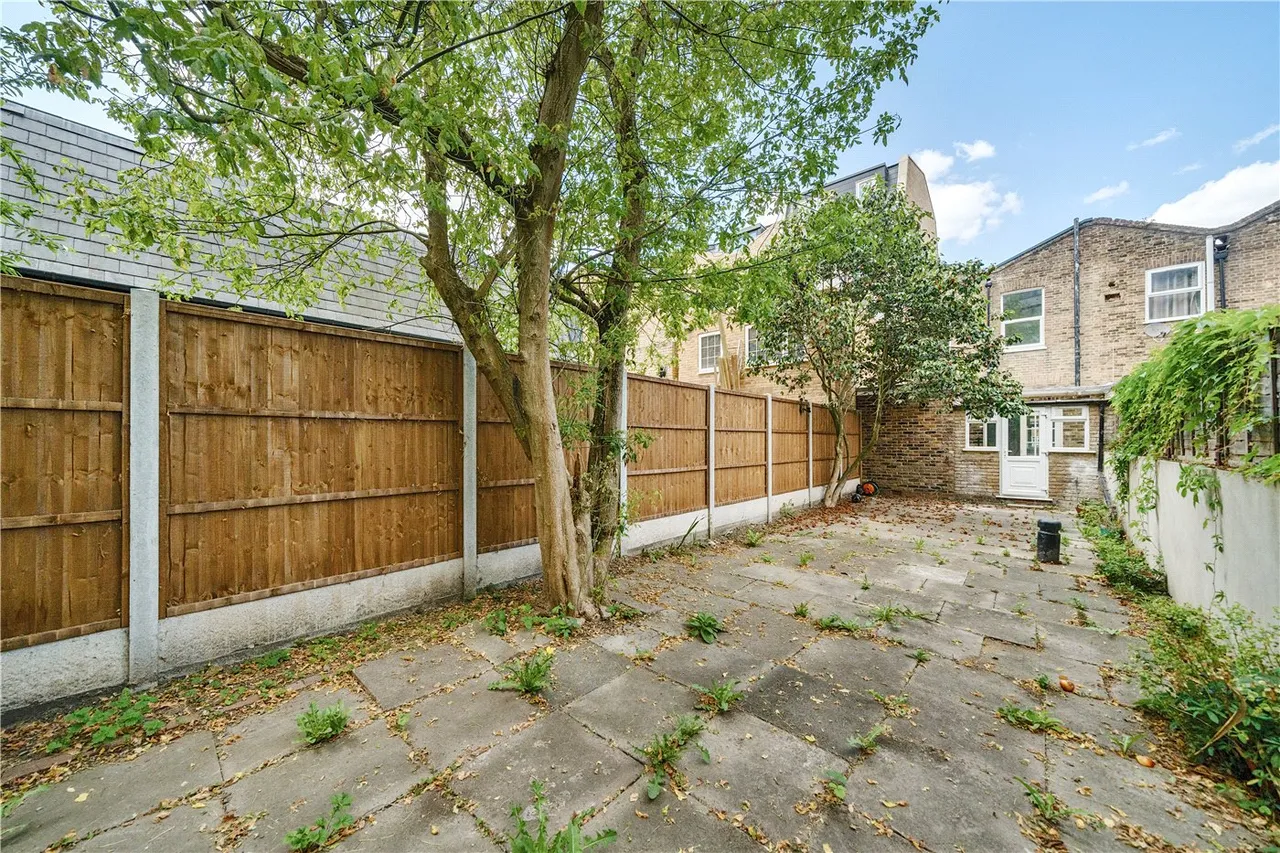 Windmill Lane, London, E15, photo 12