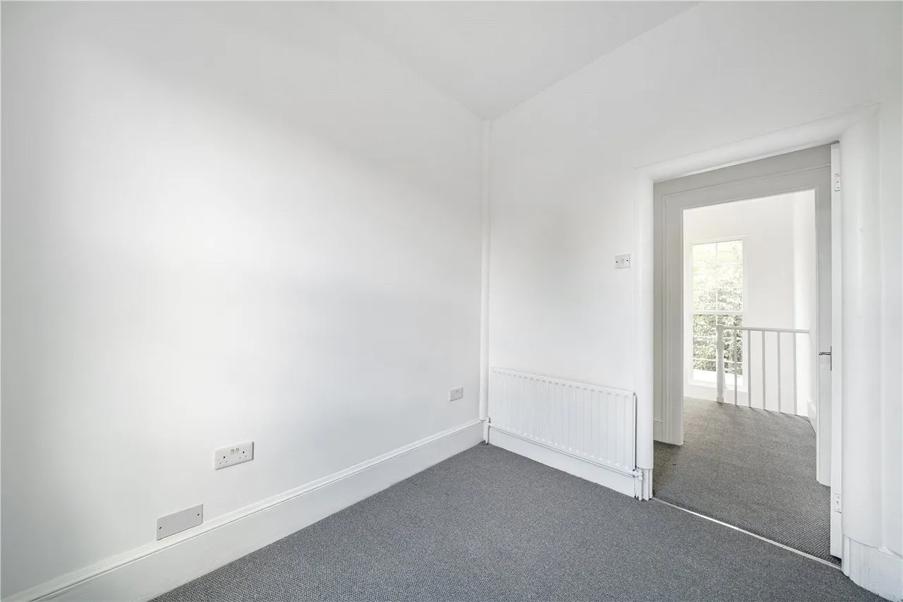 Windmill Lane, London, E15, photo 7