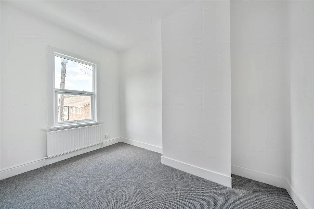 Windmill Lane, London, E15, photo 5