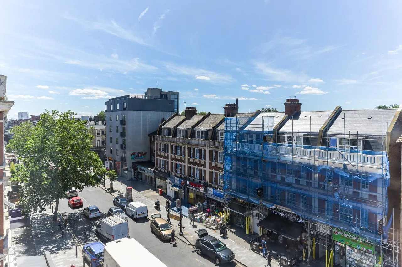 Kilburn High Road, London, NW6, photo 10