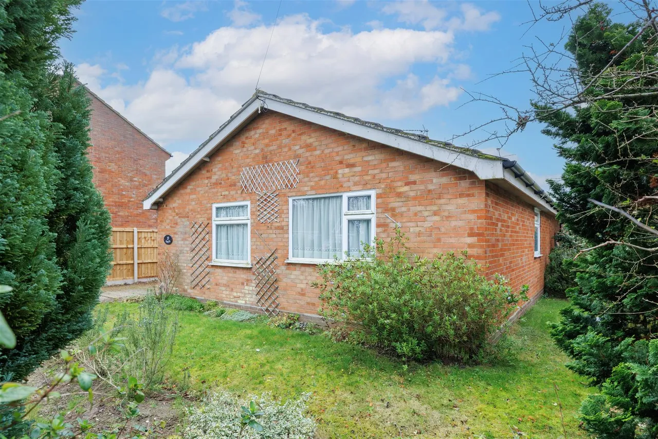 St. Michaels Way, Wenhaston, IP19, photo 15