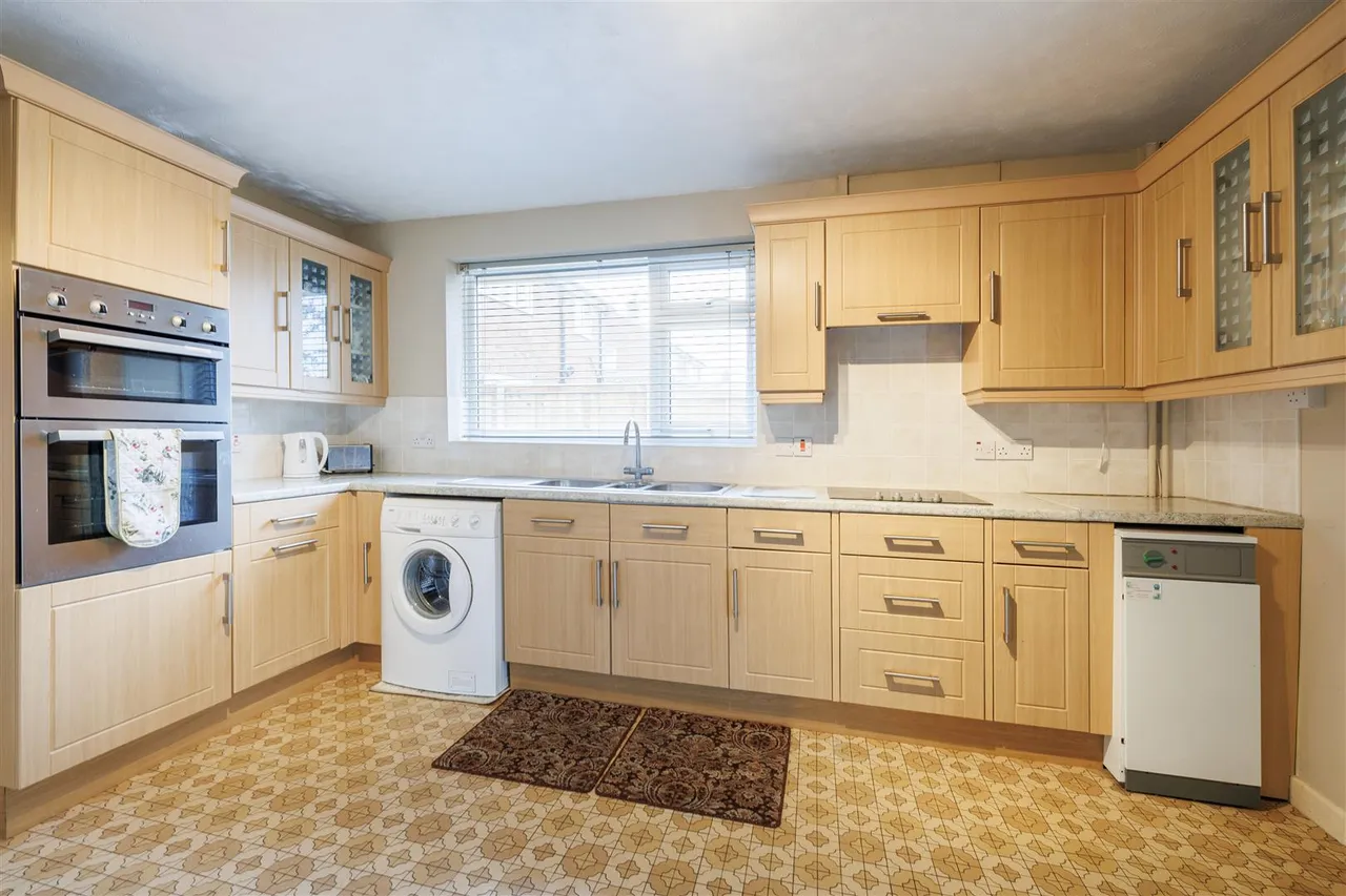 St. Michaels Way, Wenhaston, IP19, photo 8