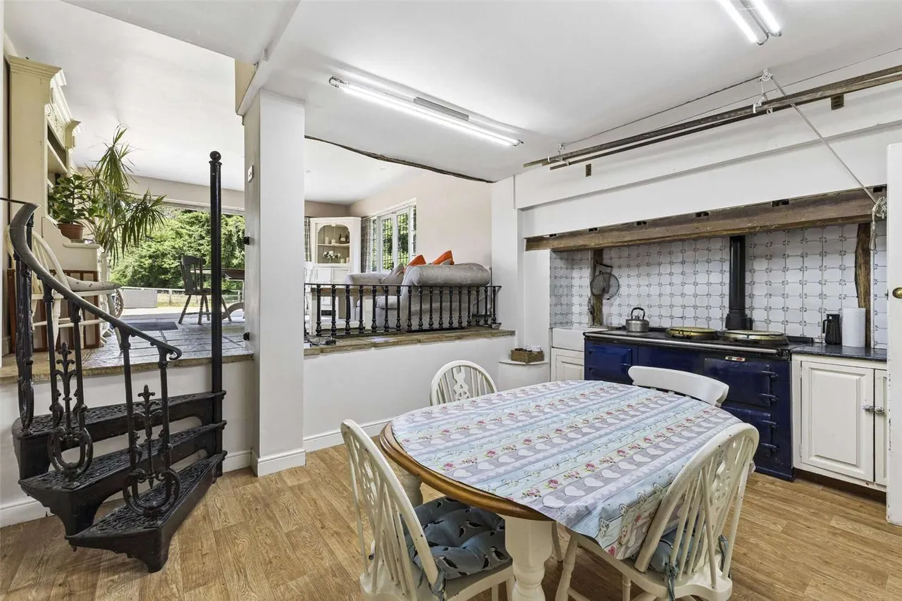 Parliament Lane, Burnham, Slough, Berkshire, SL1 8NT, photo 5