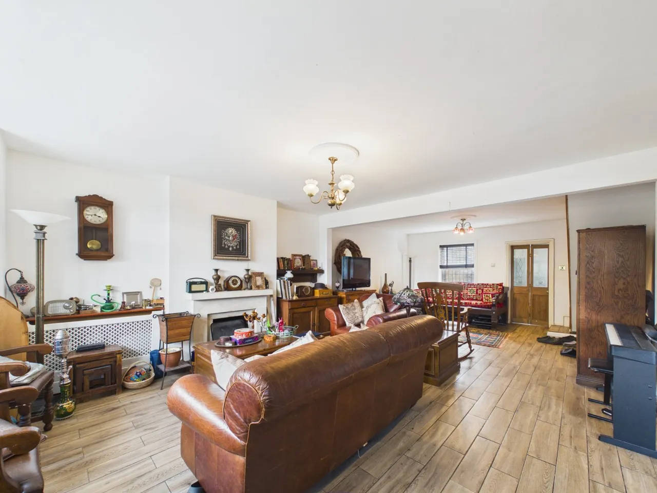 Feltham, Middlesex, photo 5