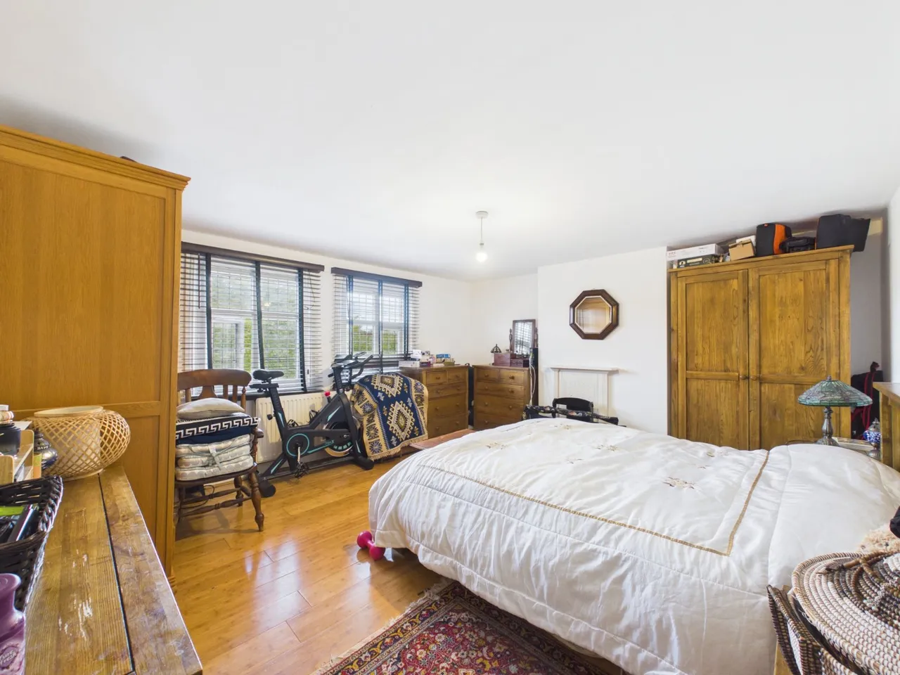 Feltham, Middlesex, photo 9