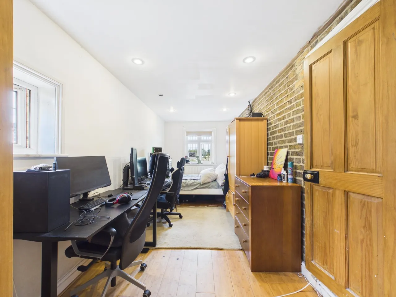 Feltham, Middlesex, photo 13