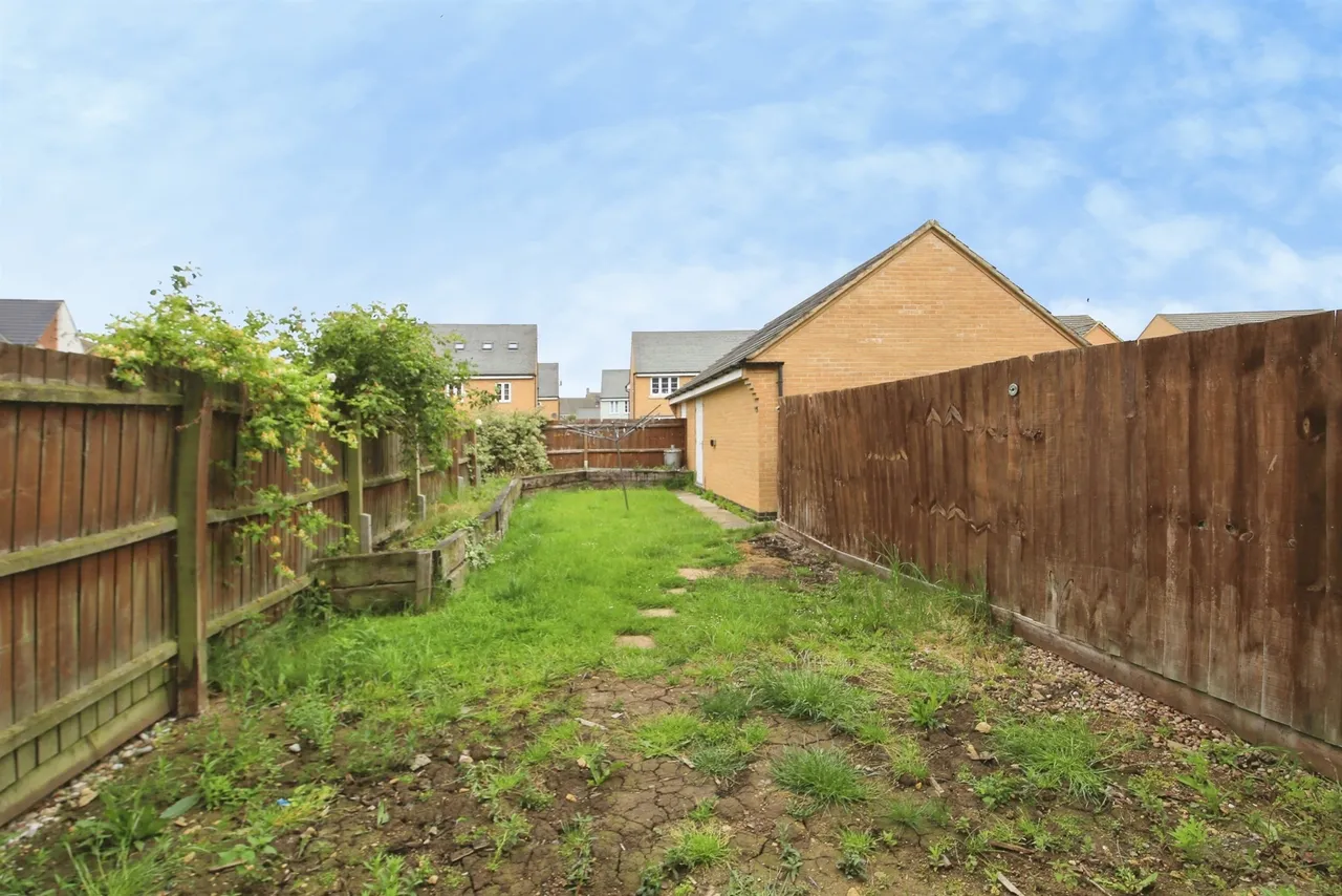 Spring Avenue, Hampton Vale, Peterborough, photo 12