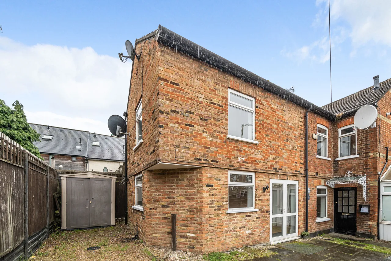 21 High Street, Borehamwood, photo 4