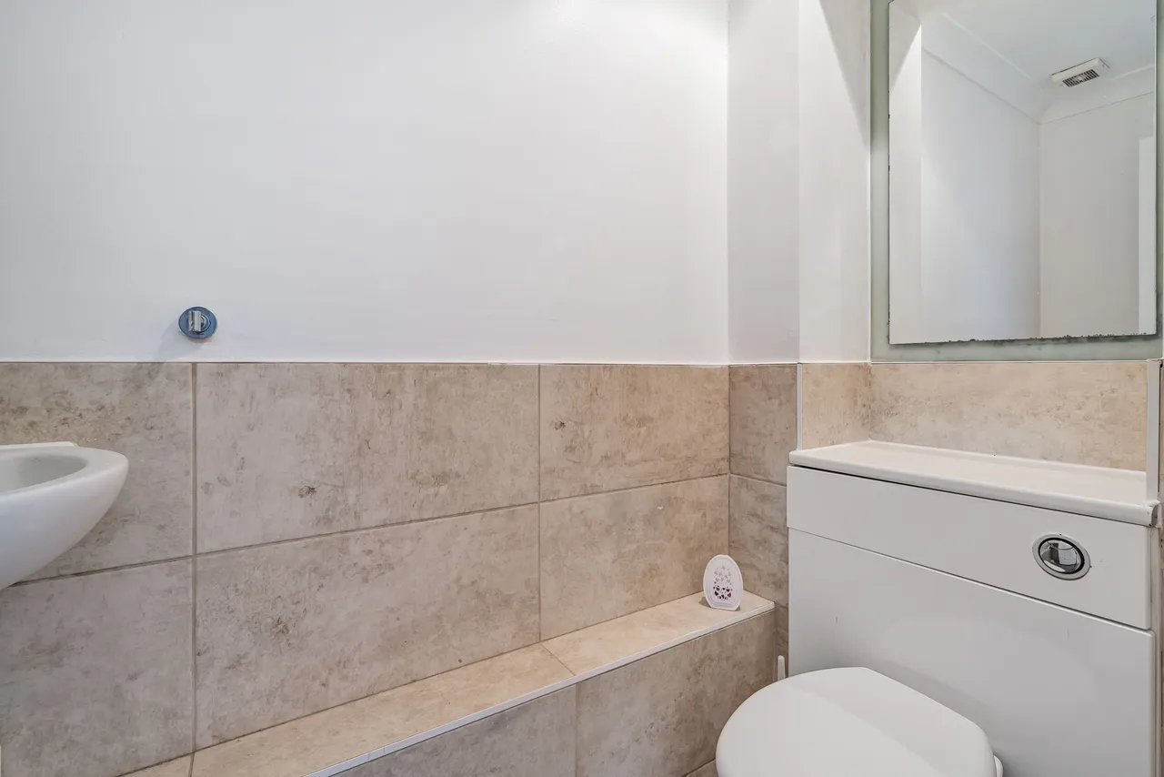 21 High Street, Borehamwood, photo 3