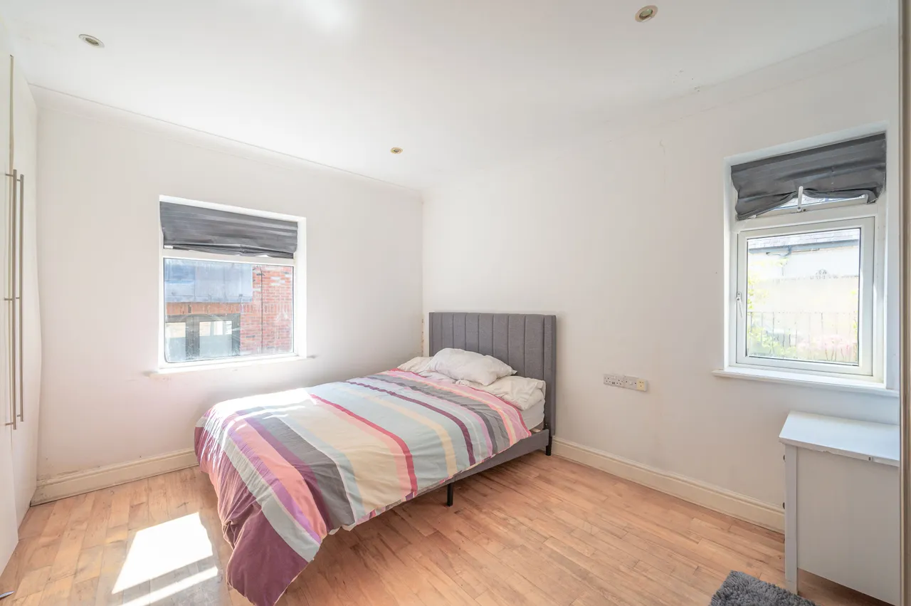 21 High Street, Borehamwood, photo 11