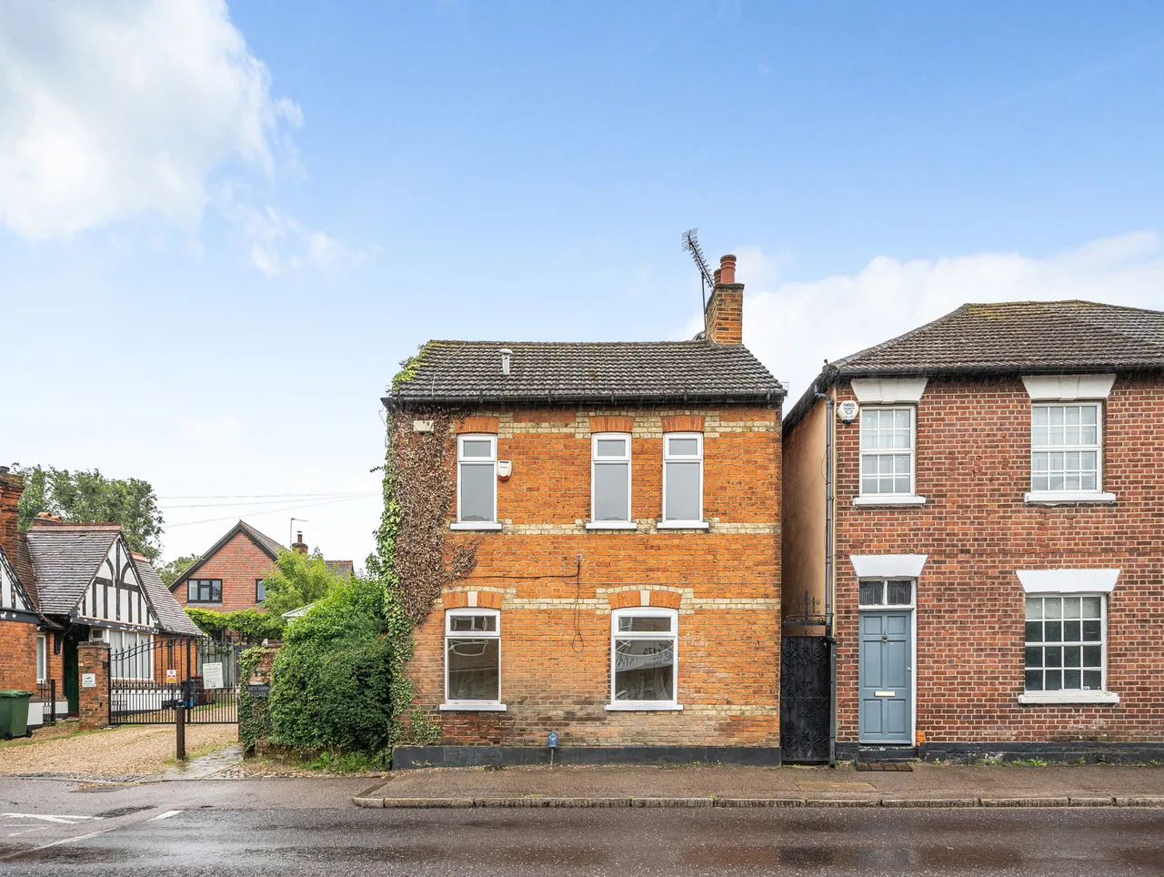 3 bed house for sale — 21 High Street, Borehamwood